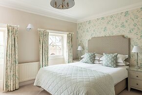 Bartley Lodge Hotel