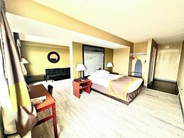 Super 8 by Wyndham Frederick