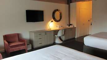 Harbor House at Pier 21