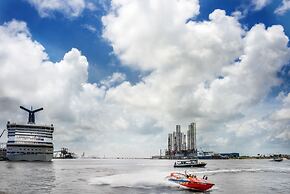 Harbor House at Pier 21