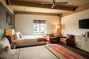 Harbor House at Pier 21