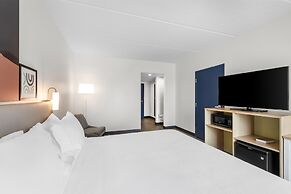Spark by Hilton Rock Hill