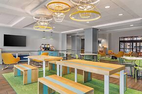 Spark by Hilton Charlotte Tyvola I-77