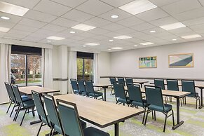 Spark by Hilton Charlotte Tyvola I-77