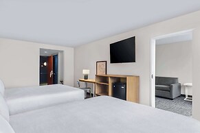 Spark by Hilton Charlotte Tyvola I-77