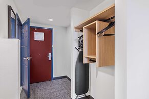 Spark by Hilton Charlotte Tyvola I-77