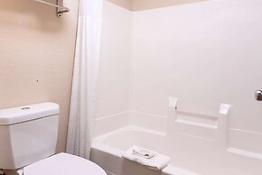 Super 8 by Wyndham Big Rapids