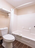 Super 8 by Wyndham Big Rapids