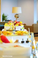 Menara Peninsula Hotel Jakarta