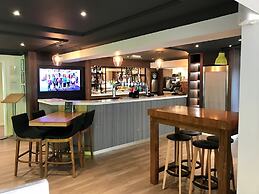 Holiday Inn A55 Chester West by IHG
