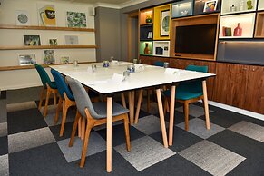 Holiday Inn A55 Chester West by IHG