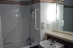 Holiday Inn A55 Chester West by IHG