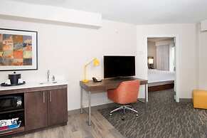 Hampton Inn & Suites N. Ft. Worth-Alliance Airport
