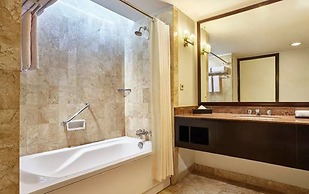 Aryaduta Lippo Village