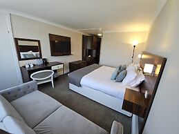 Palms Hotel & Retreat By Palette London Romford