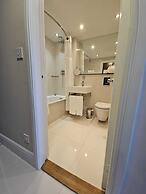 Palms Hotel & Retreat By Palette London Romford