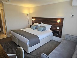 Palms Hotel & Retreat By Palette London Romford