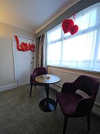 Palms Hotel & Retreat By Palette London Romford
