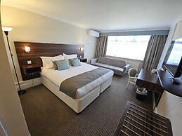 Palms Hotel & Retreat By Palette London Romford