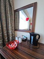 Palms Hotel & Retreat By Palette London Romford