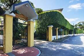 Apartotel & Suites Villas del Rio