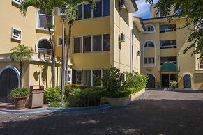 Apartotel & Suites Villas del Rio