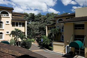 Apartotel & Suites Villas del Rio