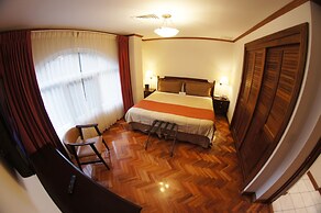 Apartotel & Suites Villas del Rio