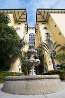 Apartotel & Suites Villas del Rio