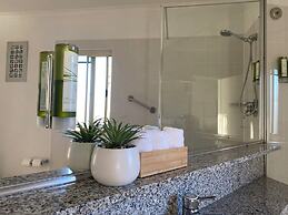 Grand Country Lodge Motel