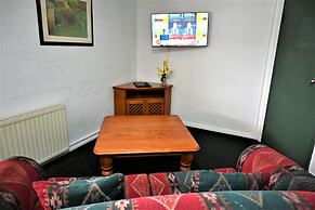 Grand Country Lodge Motel