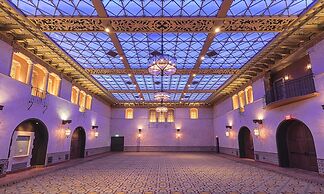 The Hollywood Roosevelt