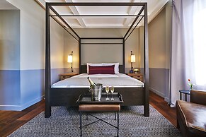 The Hollywood Roosevelt