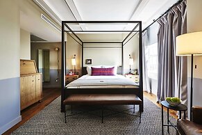 The Hollywood Roosevelt