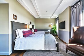 The Hollywood Roosevelt