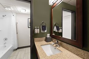 Garner Hotel Butte by IHG