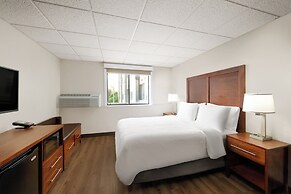 Garner Hotel Butte by IHG