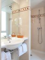 Hotel Champerret Elysees