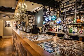 The Golden Fleece Hotel, Thirsk, North Yorkshire