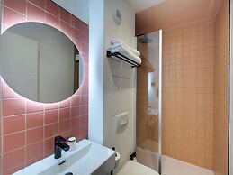 ibis Styles Paris Cadet Lafayette