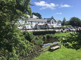 Two Bridges Hotel