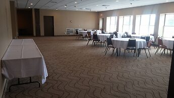 Comfort Inn & Suites Raphine - Lexington near I-81 and I-64