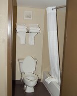 Comfort Inn & Suites Raphine - Lexington near I-81 and I-64