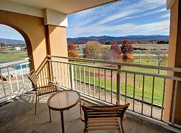 Comfort Inn & Suites Raphine - Lexington near I-81 and I-64