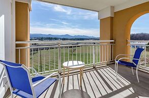 Comfort Inn & Suites Raphine - Lexington near I-81 and I-64