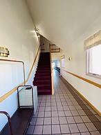 Fleetwood Inn & Suites