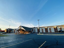 Fleetwood Inn & Suites