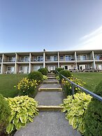 Fleetwood Inn & Suites