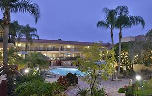 Red Roof Inn PLUS+ & Suites Tampa