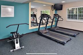 Red Roof Inn PLUS+ & Suites Tampa